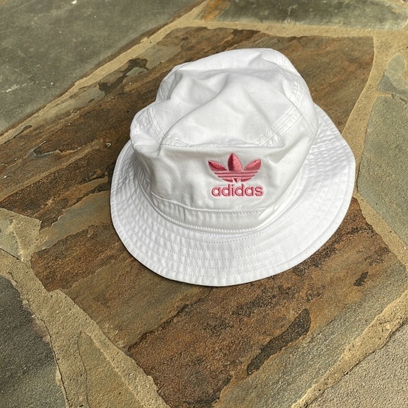 adidas Originals by Urban Outfitters Denim Bucket Hat - Picture 7 of 9
